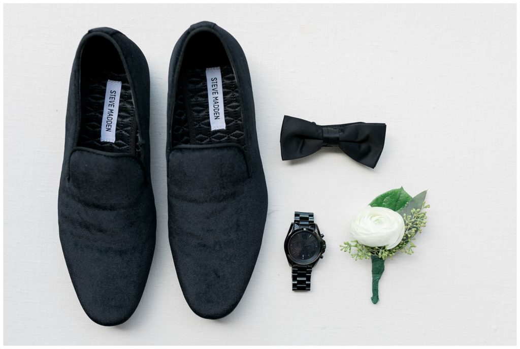 Steve Madden groom's shoes, groom's details on his wedding day